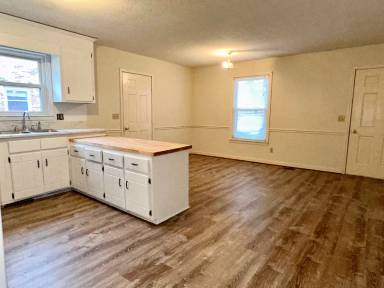 Main picture of 1205 Furches Ave