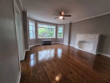 Main picture of 1949-57 E 73rd Pl