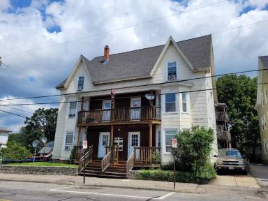 Main picture of 280 Massabesic St