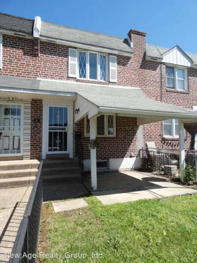 Main picture of 2066 Heather Rd