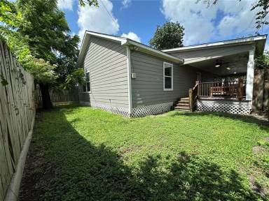 Main picture of 1405 Walton St
