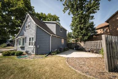 Main picture of 114 5th Ave N