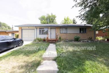 Main picture of 330 S 39th St