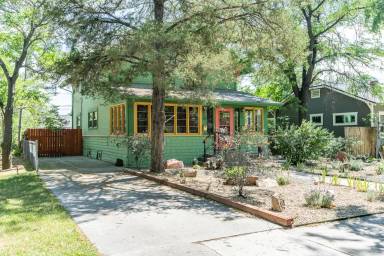Main picture of 1221 Main St