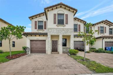 Main picture of 22951 SW 127th Ct