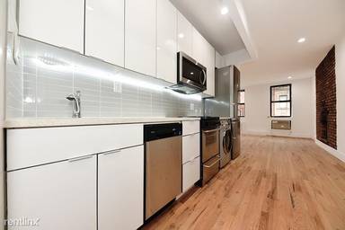 Main picture of 259 W 19th St