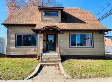 Main picture of 230 2nd St SE