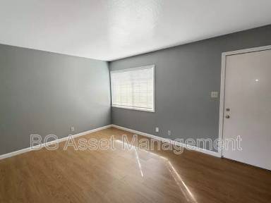 Main picture of 1700 Sanford Ave
