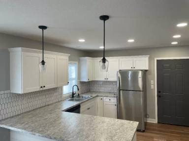 Main picture of 1722 S Grand Ave