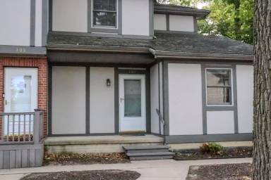 Main picture of 302 Wrexham Ln