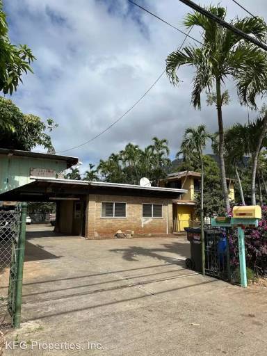 Main picture of 84-290 Makaha Valley Rd