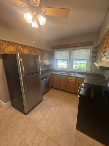 Main picture of 366 Lowell St