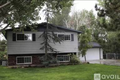 Main picture of 620 Fletcher Dr