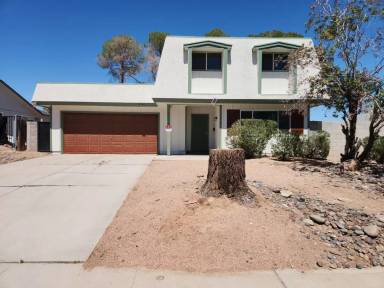 Main picture of 4476 El Como Way