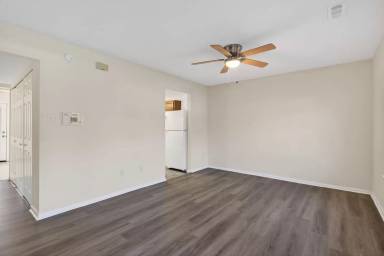 Main picture of 83 Lucinda Ct