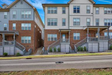 Main picture of 948 Riverside Dr