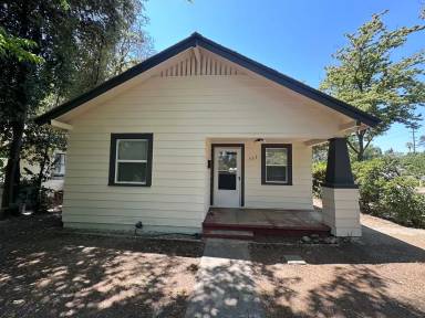 Main picture of 533 Kimble St