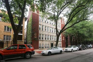 Main picture of 4070 N Kenmore Ave