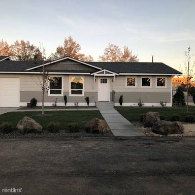 Main picture of 710 NW 2nd St