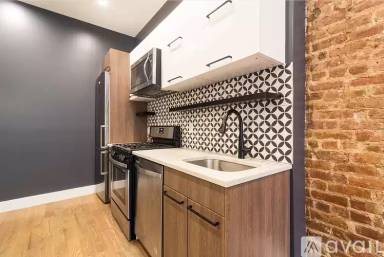 Main picture of 364 Palmetto St