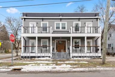 Main picture of 800 Douglas St NW