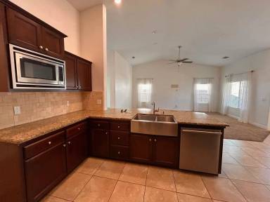 Main picture of 3730 W Vine Ave
