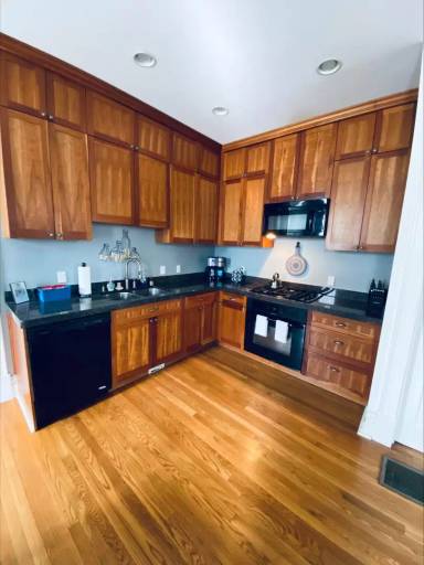 Main picture of 2243 McNair Ave