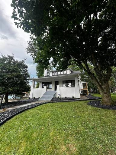 Main picture of 285 Pope St