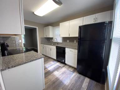 Main picture of 2022 S Pattie St