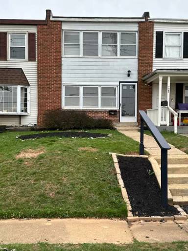 Main picture of 7951 E Baltimore St