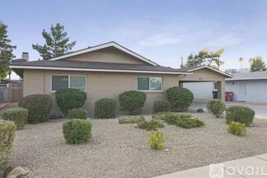 Main picture of 8501 E Jackrabbit Rd