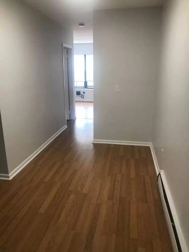 Main picture of 83 Monmouth St