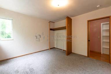 Main picture of 11322 Exeter Ave NE