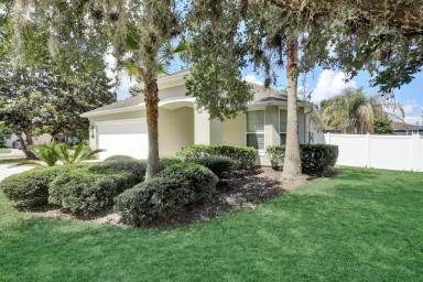Main picture of 292 S Field Crest Dr