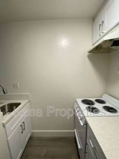 Main picture of 2309 Blake Street Apartments