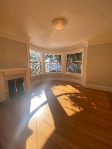 Main picture of 1954 Hyde St