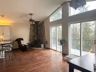 Main picture of 115 Tamarack Woods Dr