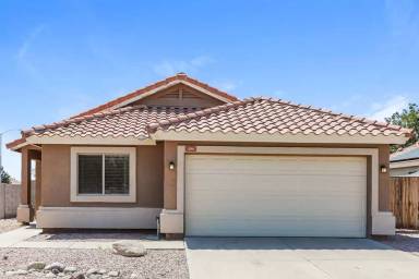 Main picture of 306 N Wildrose