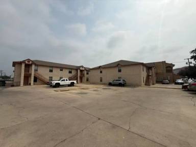 Main picture of 1502 E San Pedro St