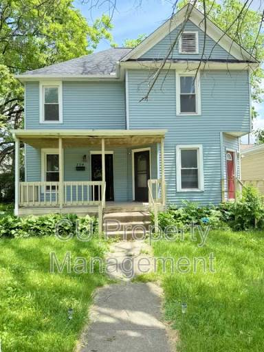 Main picture of 704 S Vine St