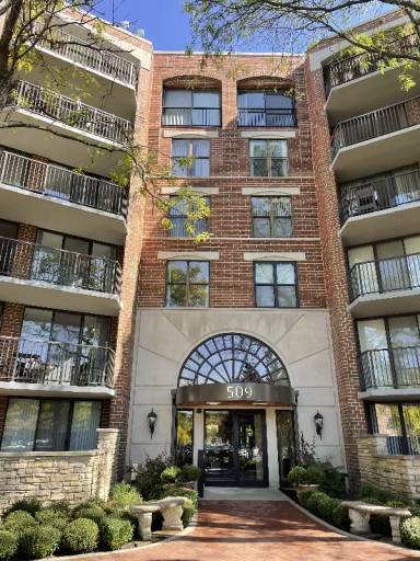Main picture of River Place Realty