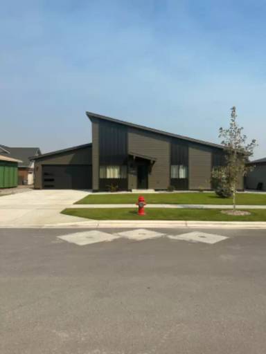 Main picture of 3415 Goldenrod Ln