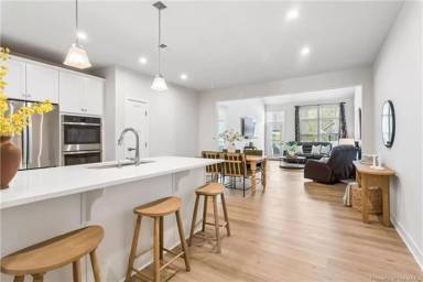 Main picture of 113 Ironsmith Way