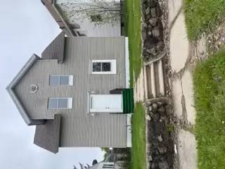 Main picture of 210 E Bowman St