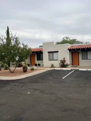 Main picture of 341 E Calle Arizona