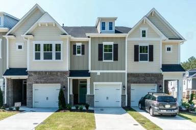 Main picture of 139 Manordale Dr