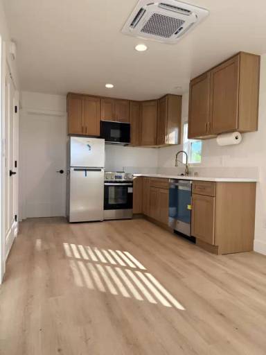 Main picture of 6647 Delbarton St
