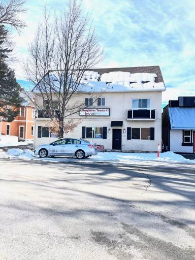 Main picture of 521 N 4th St