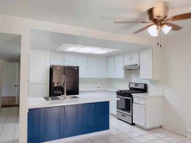 Main picture of 363 N Melrose Dr