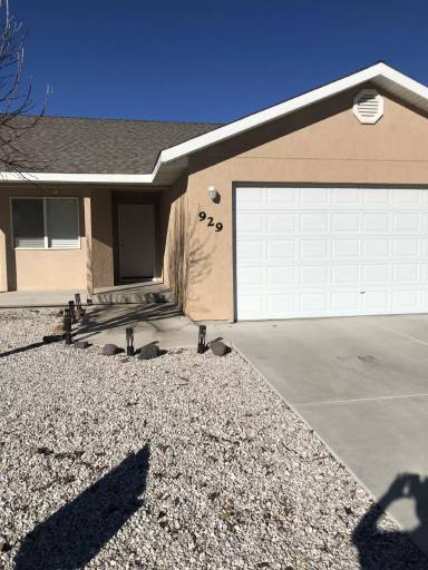 Main picture of 929 Augusta Ln